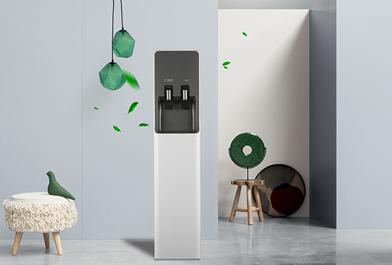 Freestanding water dispenser 